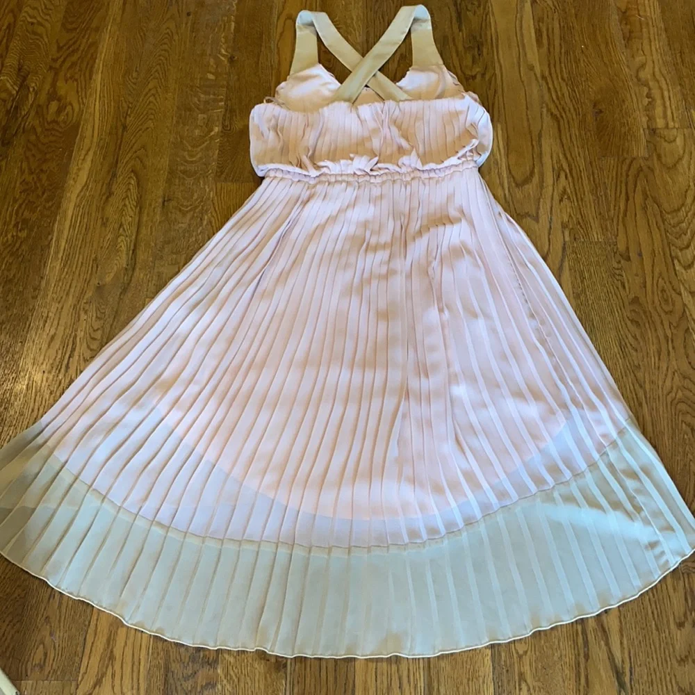 Jessica Simpson pleated chiffon dress 4 - Picture 6 of 7